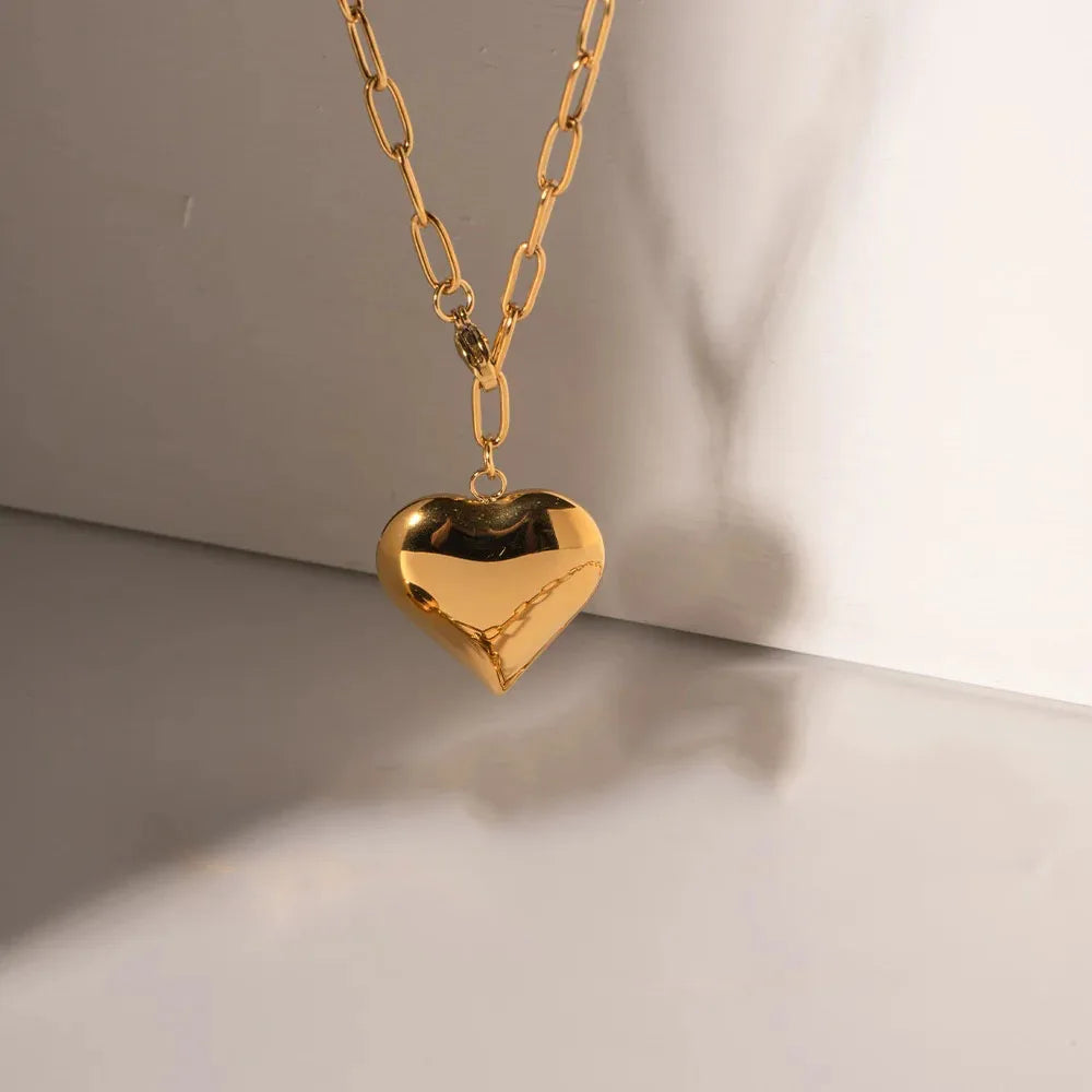 NOELLE NECKLACE